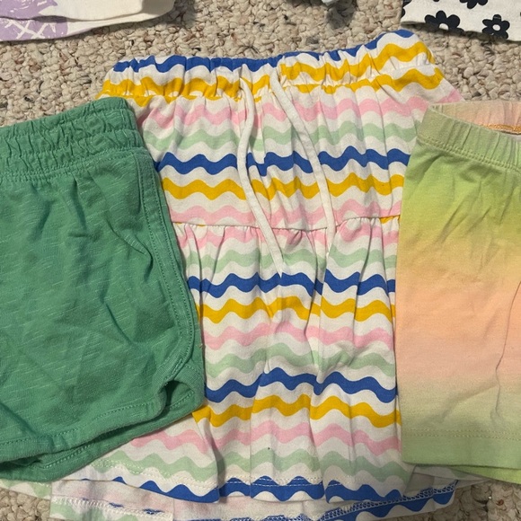 Toddler Clothes Bundle 2T- 14 items - Picture 11 of 11
